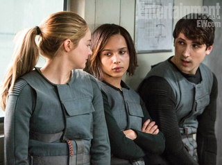 Illustration for article titled New images from Divergent show off the future ruins of Chicago